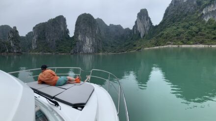 Seamless Soar and Sail: Halong Bay Day Tour with Yacht and Helicopter