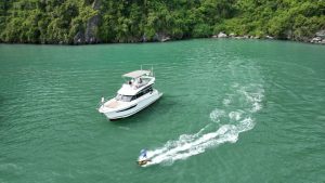 One Day Halong Helicopter Tour with Yacht